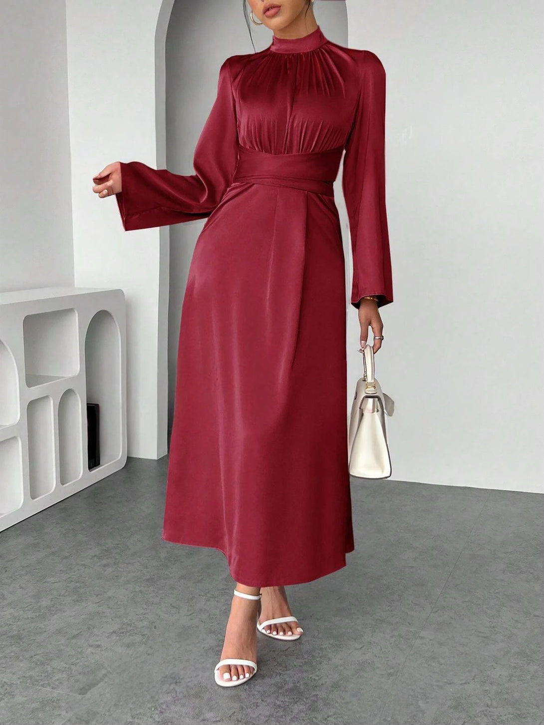 Royal Majesty Maroon Dress – Muhtarma
