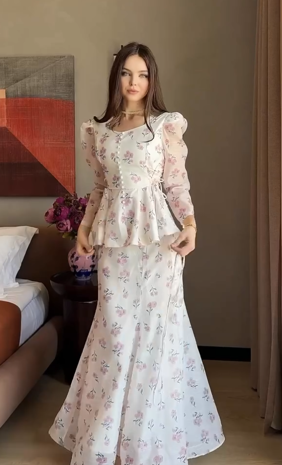 Fleur Blanche Print Suit – Muhtarma
